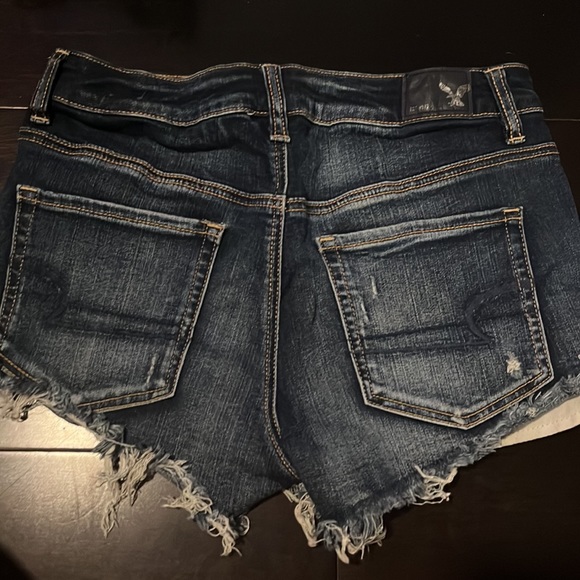 Super stretch American Eagle jean shorts, size 4! - Picture 3 of 3
